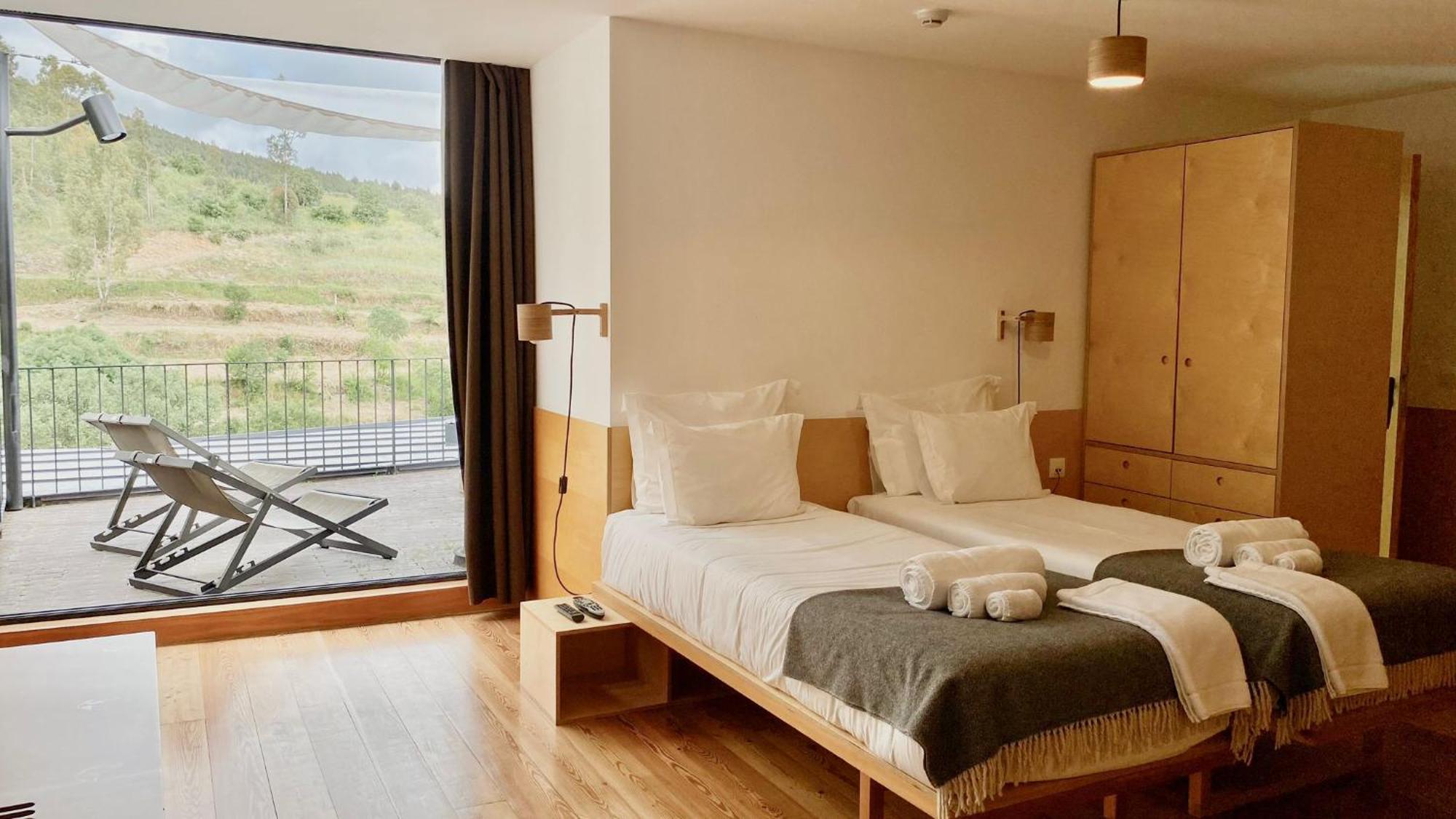 Colmeal Countryside Hotel Фигейра-ди-Каштелу-Родригу Экстерьер фото