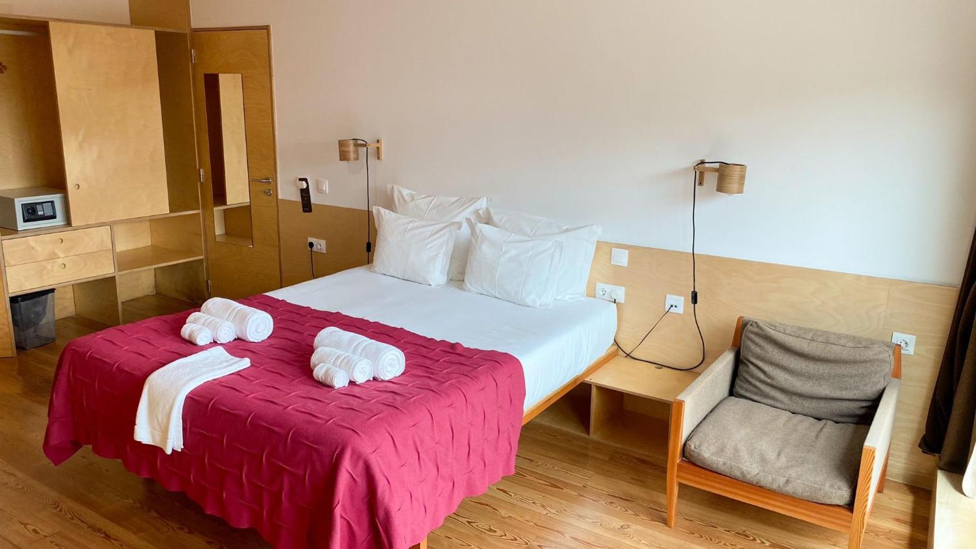 Colmeal Countryside Hotel Фигейра-ди-Каштелу-Родригу Экстерьер фото